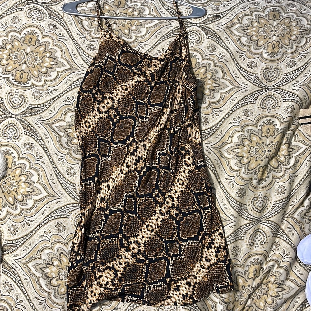 Olivaceous dress Size:M never worn
